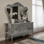 خرید آینه کنسول سلطنتی آرتین؛ میز کنسول شیک با آینه منبت‌کاری شده برای دکوراسیون منزل سیلور - نقره ای